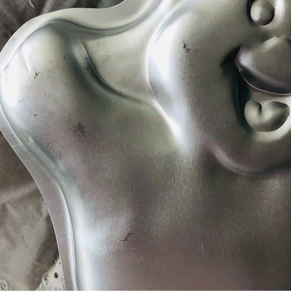 Wilton Haunted Pumpkin Cake Pan - Picture 5 of 9